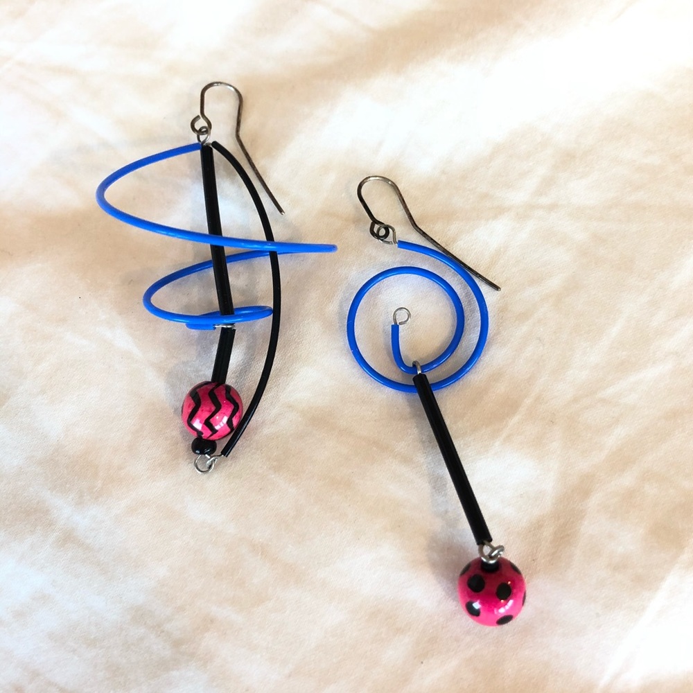 3/$15! Funky 80s Vintage Blue and Pink Spiral Earrings